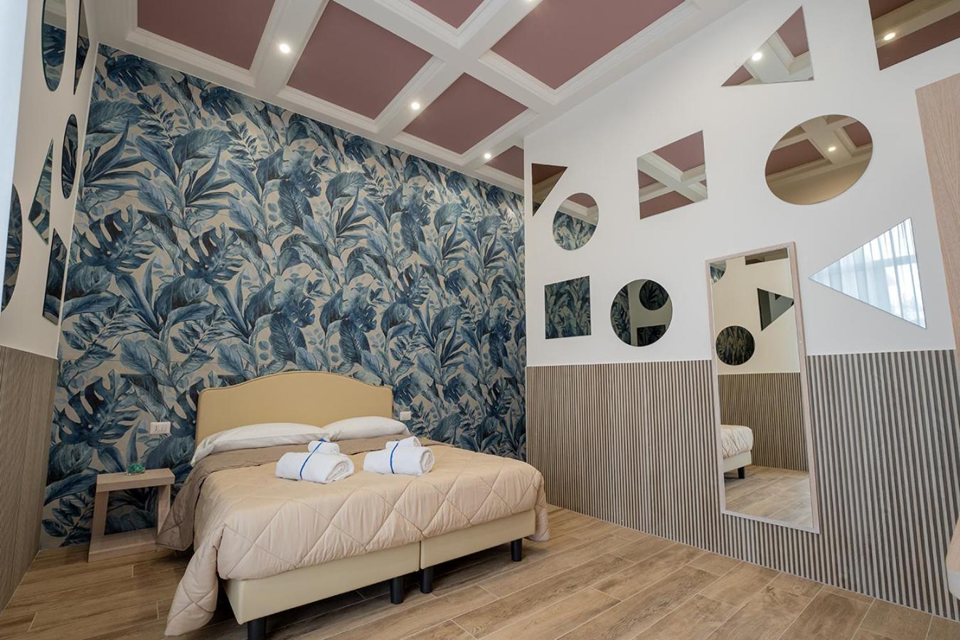 P.c. Boutique H. Vesuvius, Centro, By Clapa Group Neapel